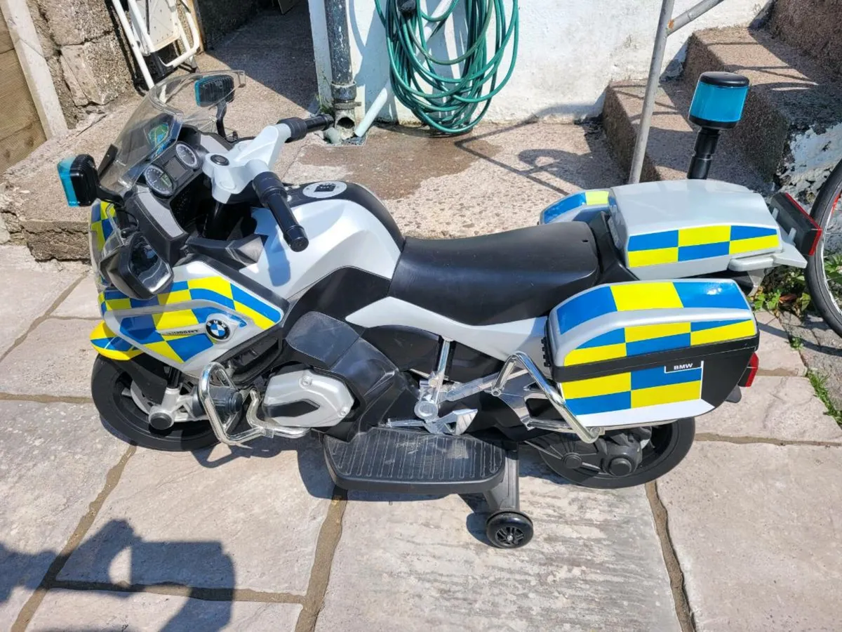 BMW kids police motorbike - Image 1