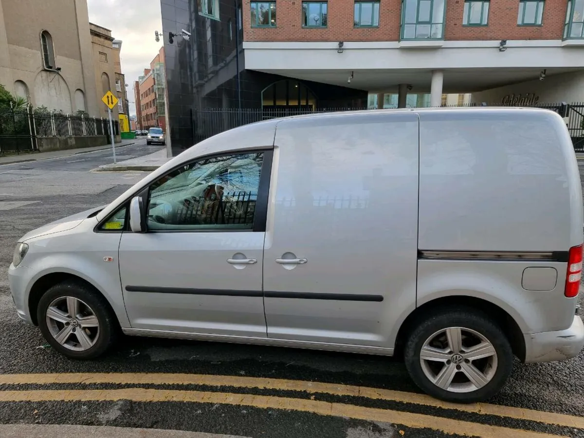 volkswagen Caddy 2015 1.6 102HP - Image 3