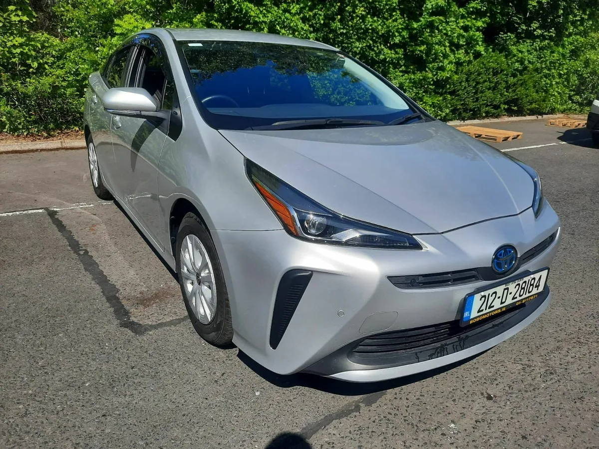 Toyota Prius 1.8 Hybrid - Image 2
