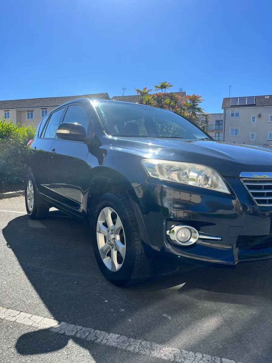 Car - Image 3