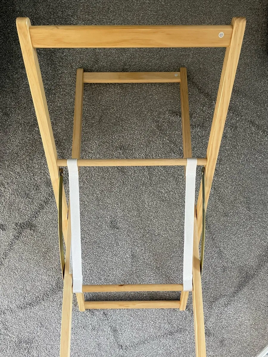 Moses basket stand - Image 2