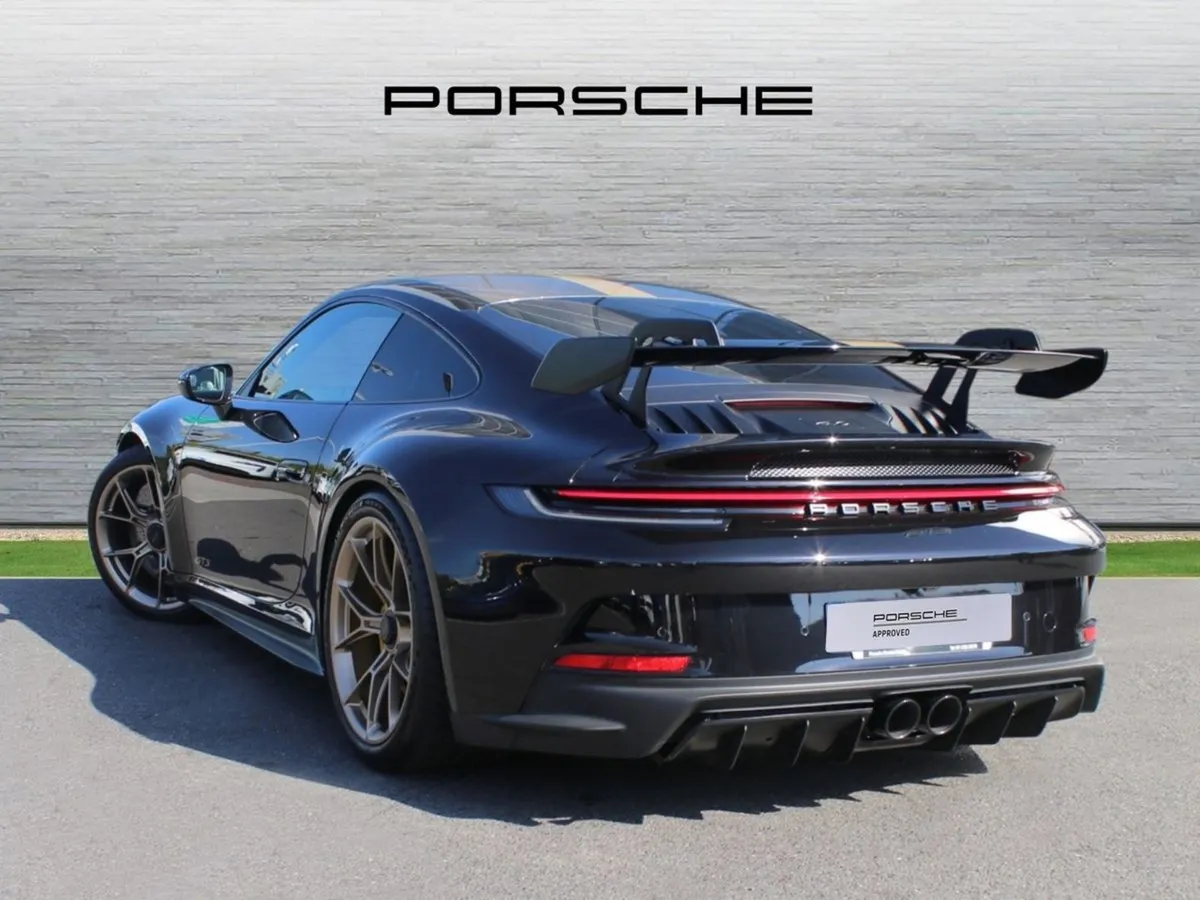 Porsche 911 GT3 - Image 2