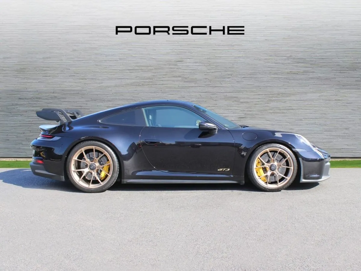 Porsche 911 GT3 - Image 4
