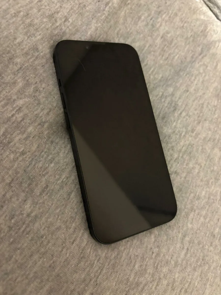 Iphone - Image 1