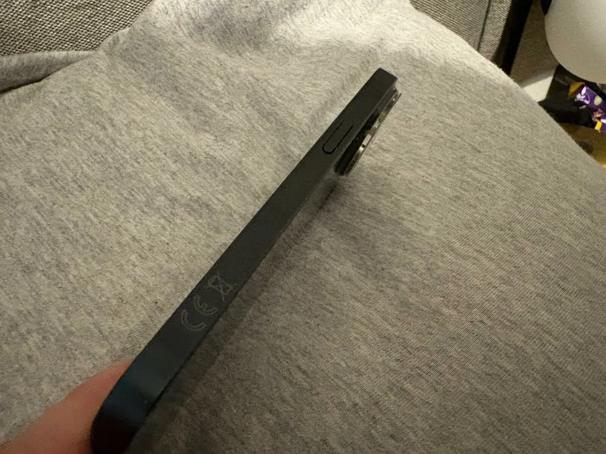 Iphone - Image 2