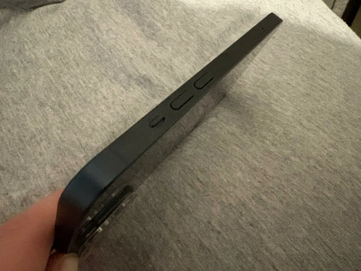 Iphone - Image 3