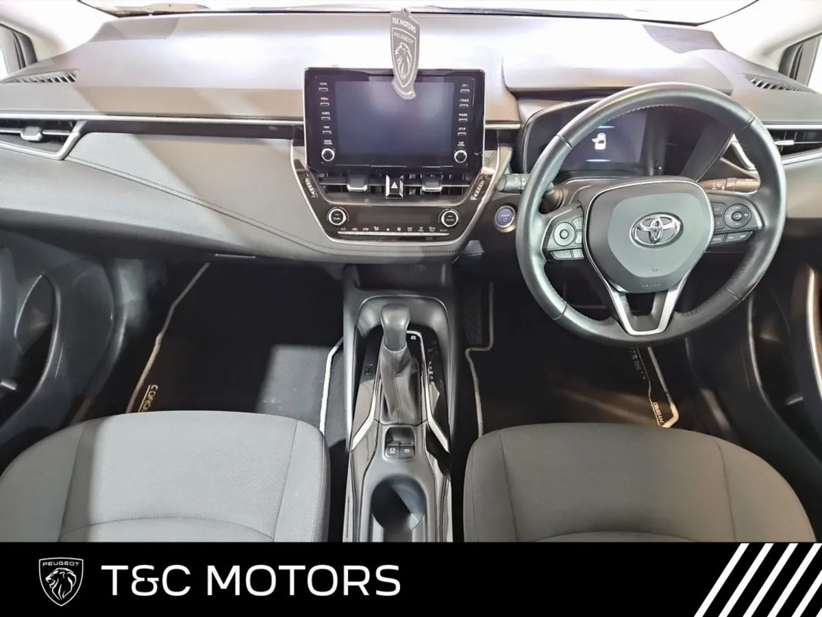 Toyota Corolla 1.8 Hybrid Luna  1 Owner  Full Ser - Image 3