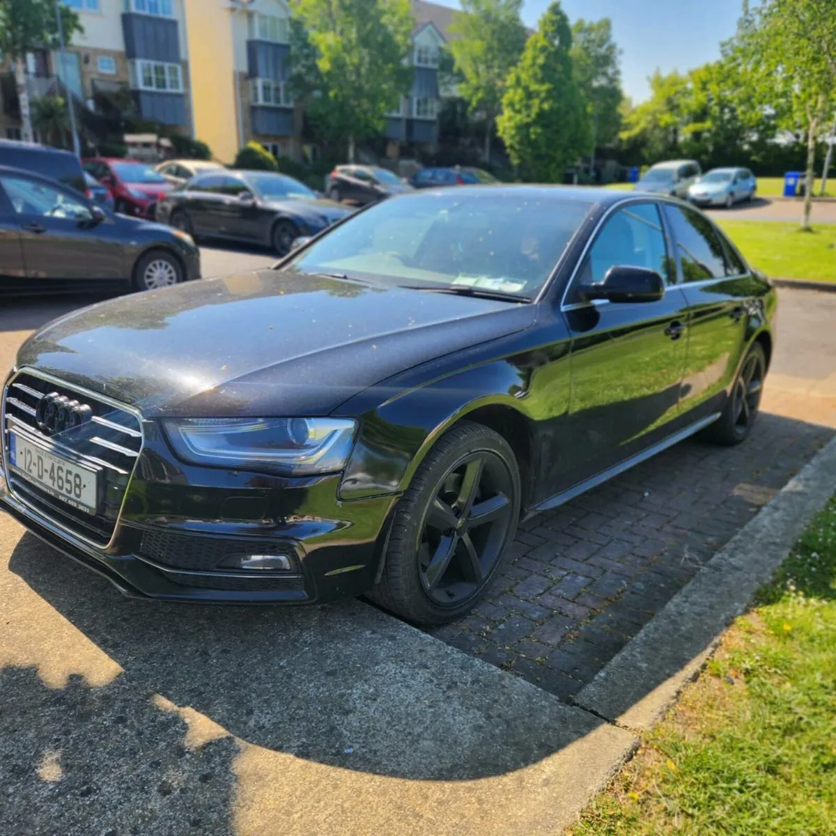 12 Audi A4 2.0tdi Sline nct&tax €3750 - Image 3