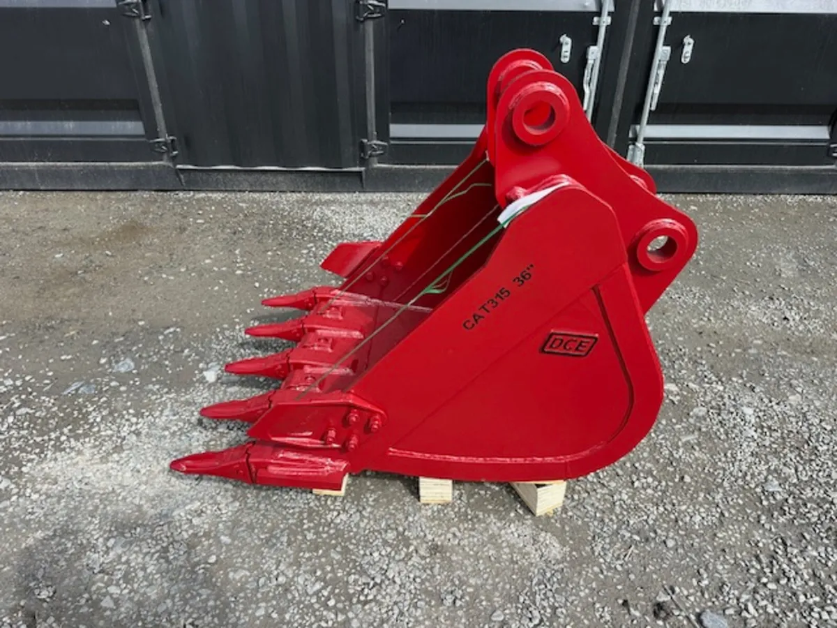 New Heavy Duty Digging Bucket **Online Auction** - Image 3