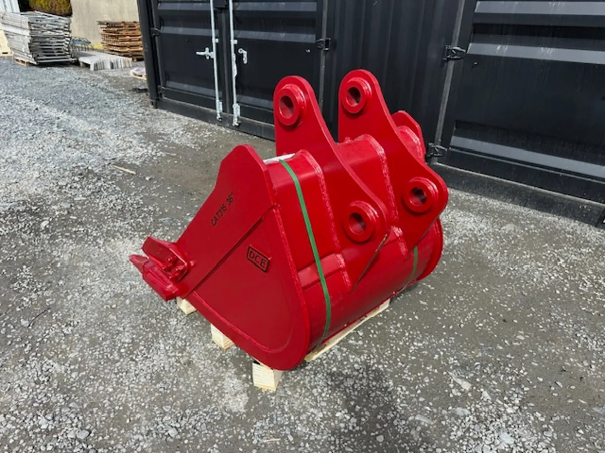 New Heavy Duty Digging Bucket **Online Auction** - Image 4