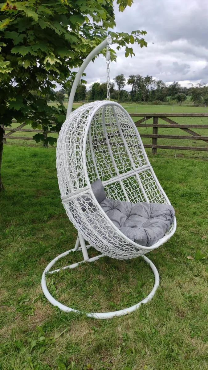 Hanging Swings Eggs – Metal Frame – Free delivery - Image 2