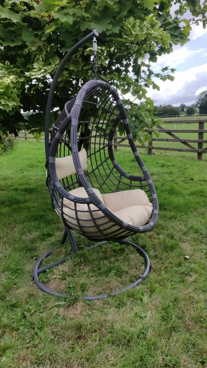 Hanging Swings Eggs – Metal Frame – Free delivery - Image 3