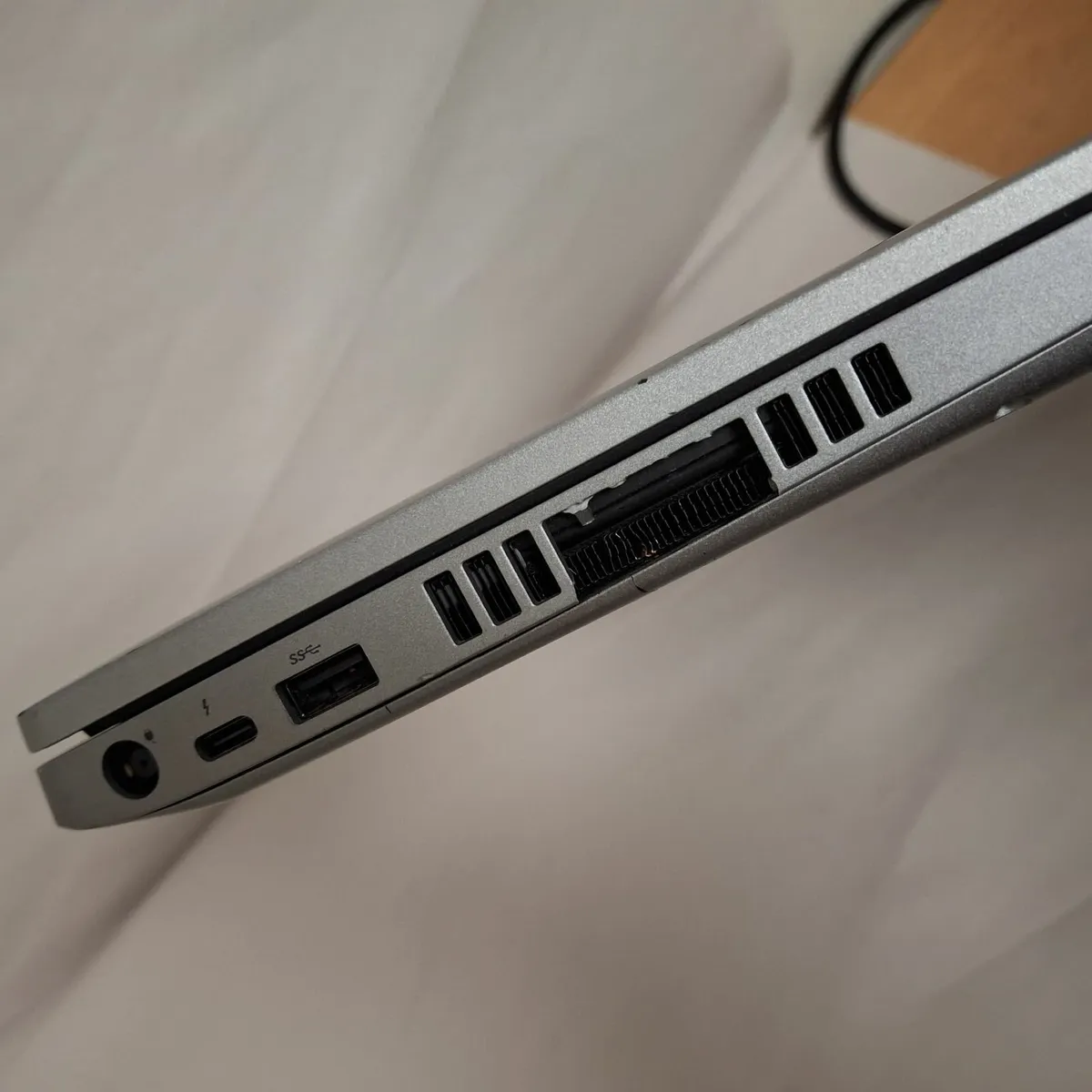 Dell Latitude 5511 i5-10300H Minor Cosmetic Flaw - Image 1