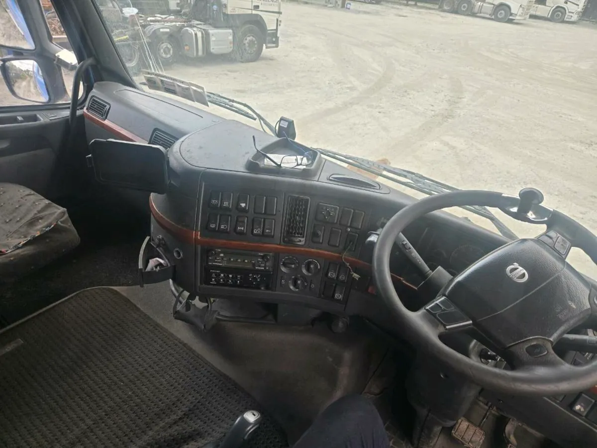 Truck - Image 3