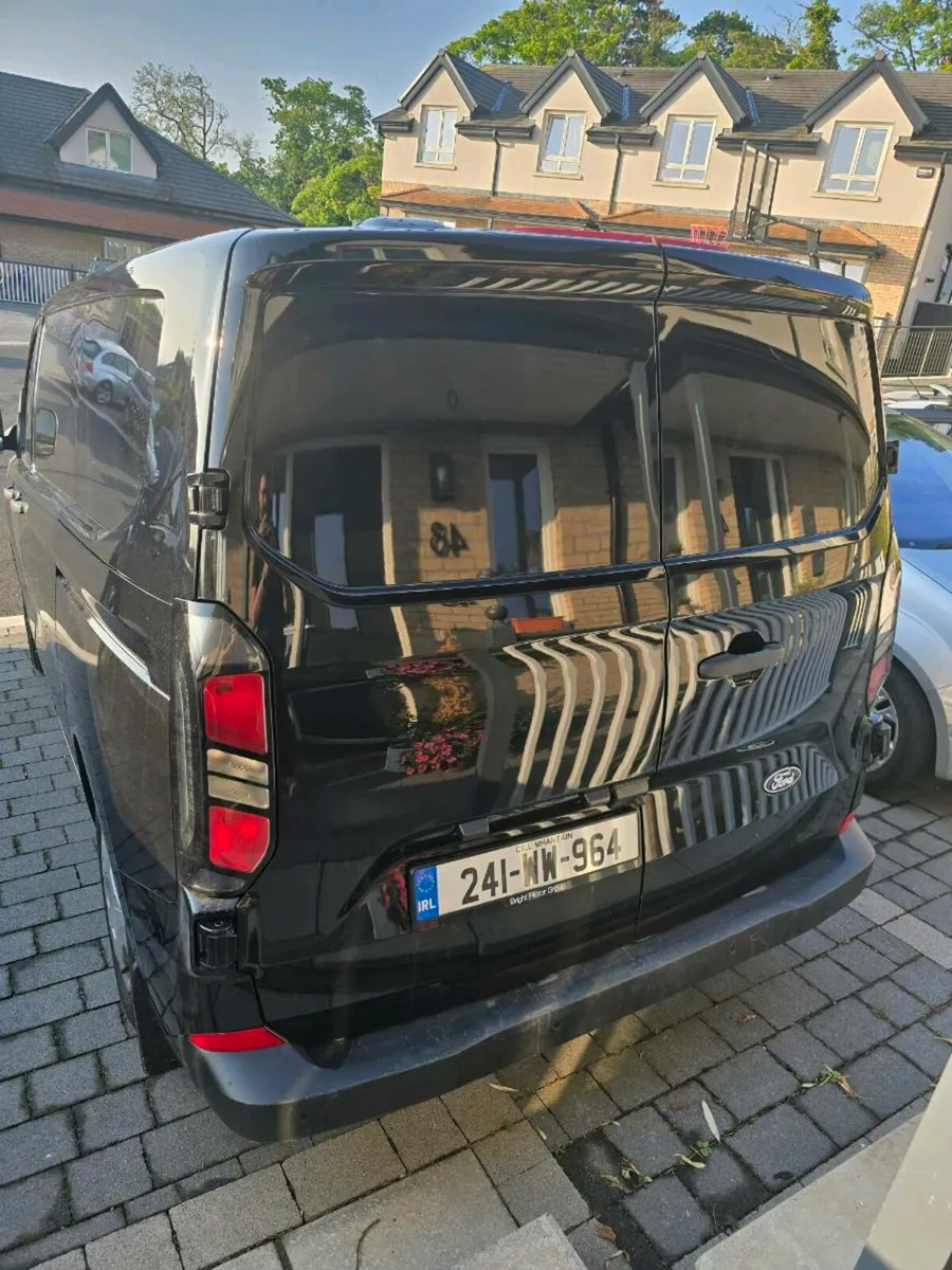 Ford Transit custom (new model) - Image 2