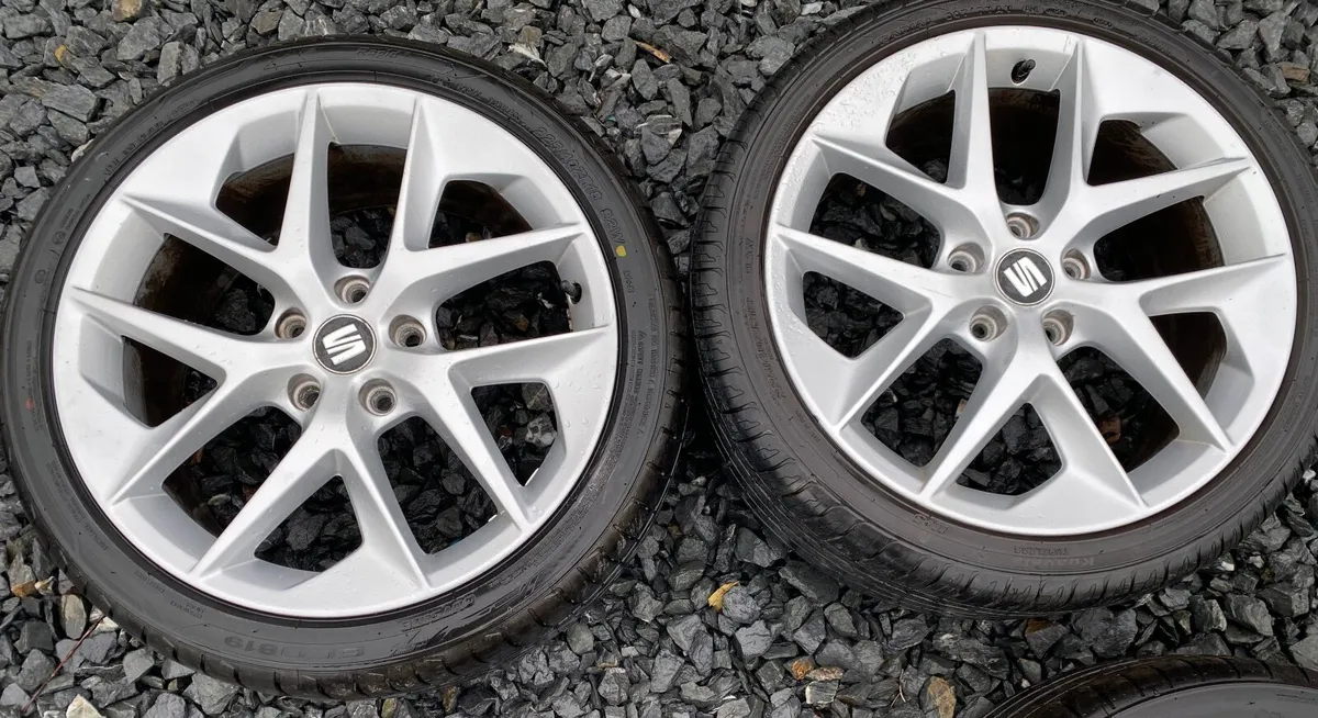 18inch 5x112 Genuine Seat Leon FR Alloys - Image 2