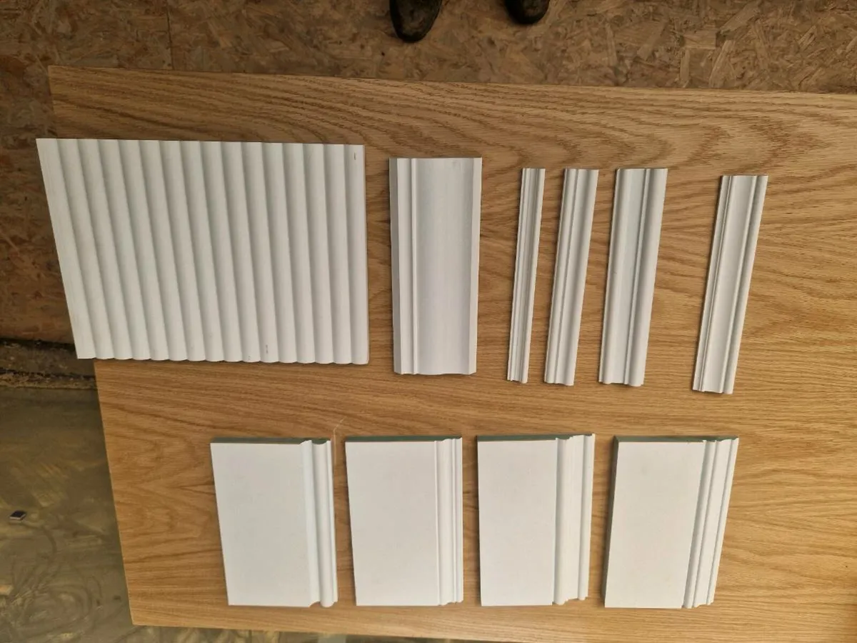 Skirting, architrave,  wood mouldings - Image 2