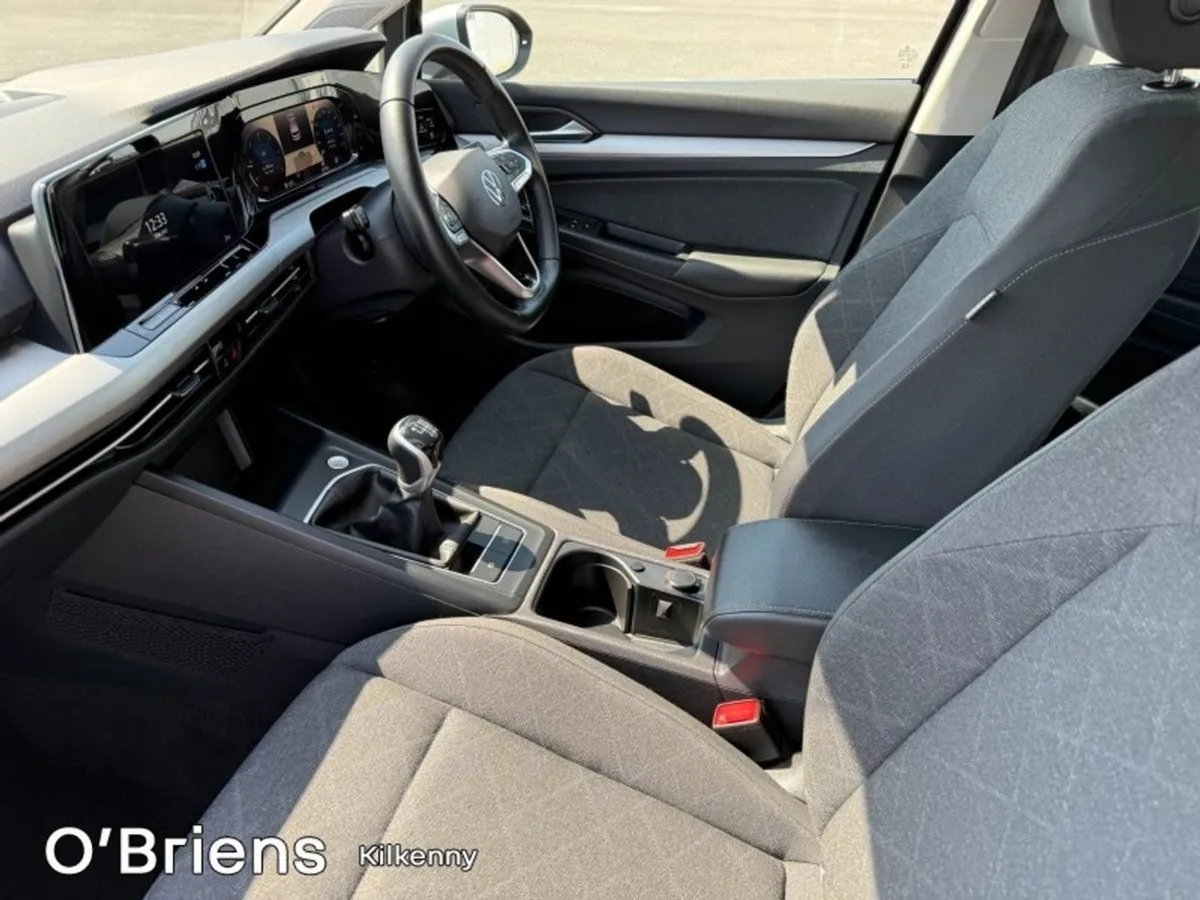 Volkswagen Golf Life 2.0 TDI 115 BHP 5DR  1 Owner - Image 4