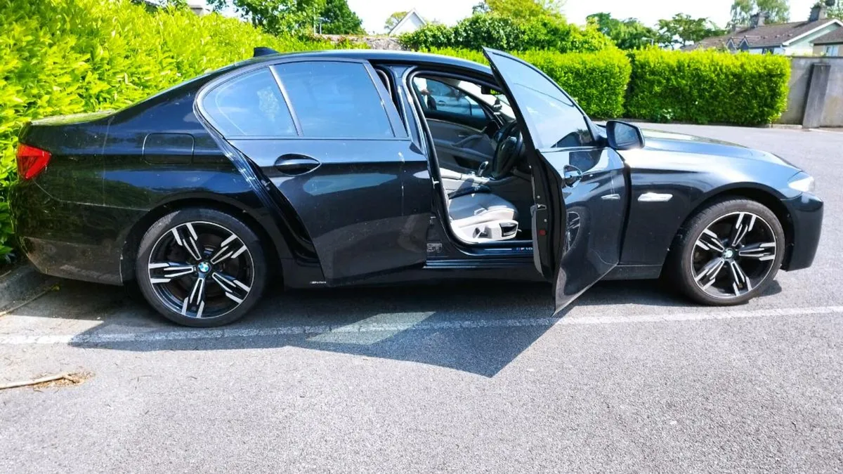 BMW 520D 2011 - Image 4
