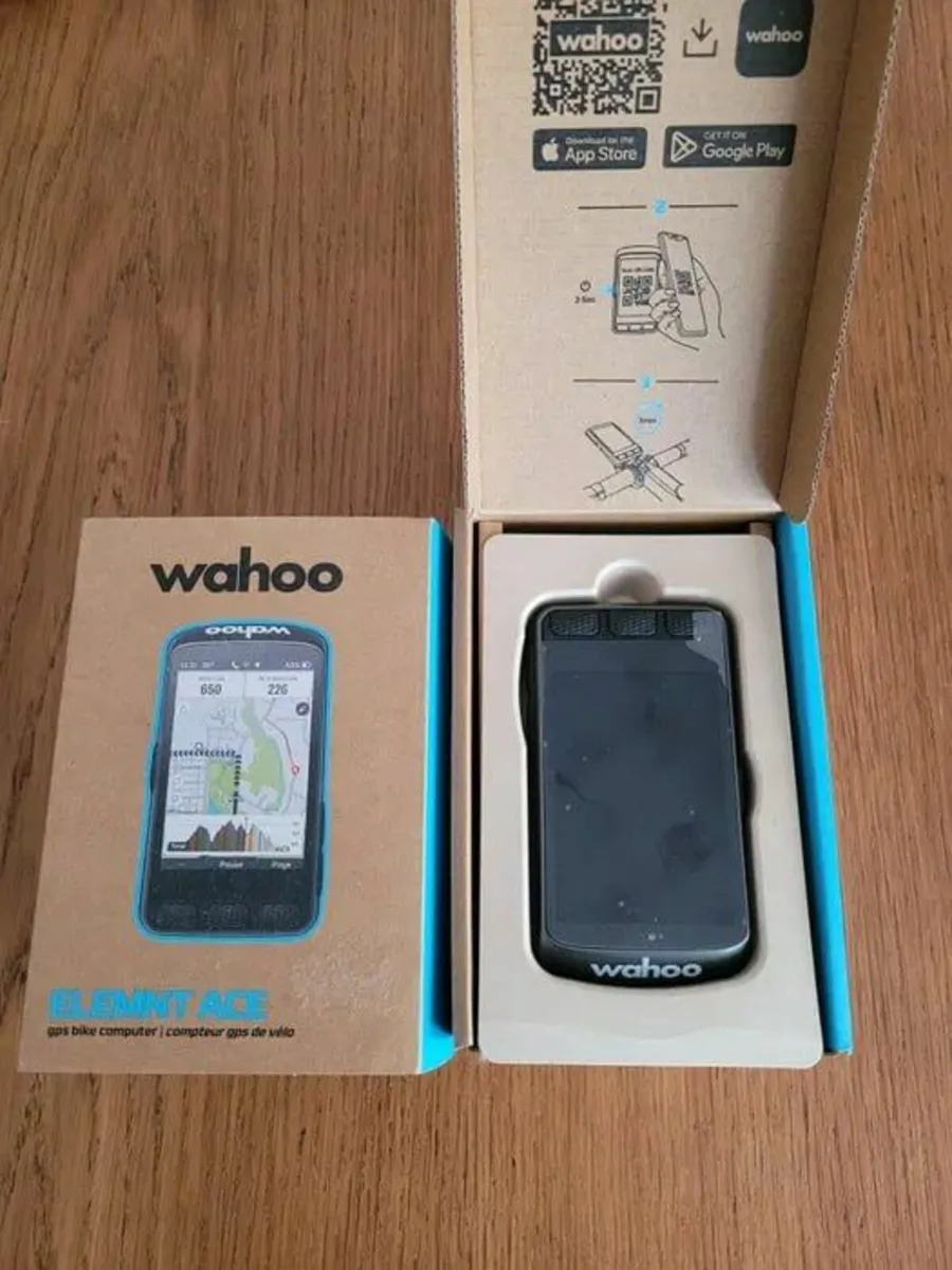 Wahoo ELEMNT ACE GPS Bike Computer New Kit - Image 2