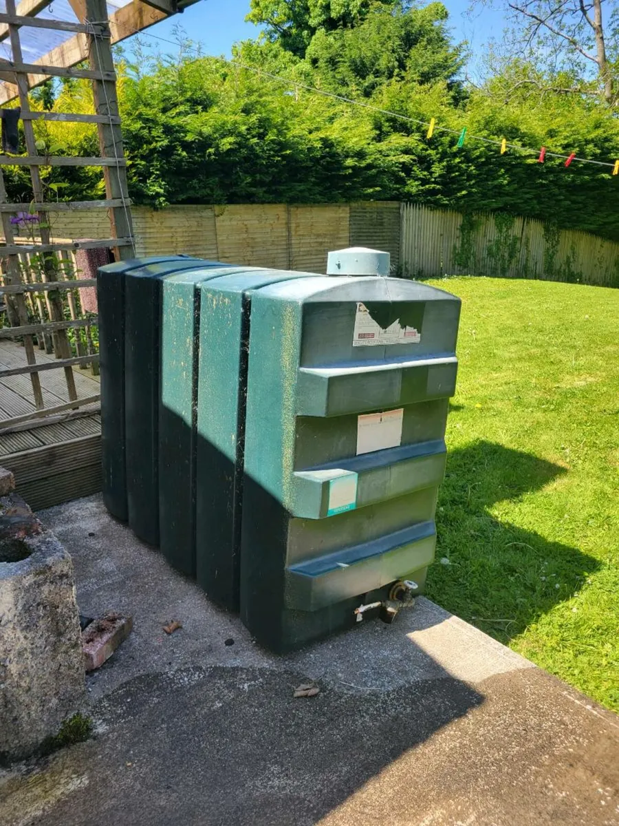 Oil tanks 1000 ltr - Image 1