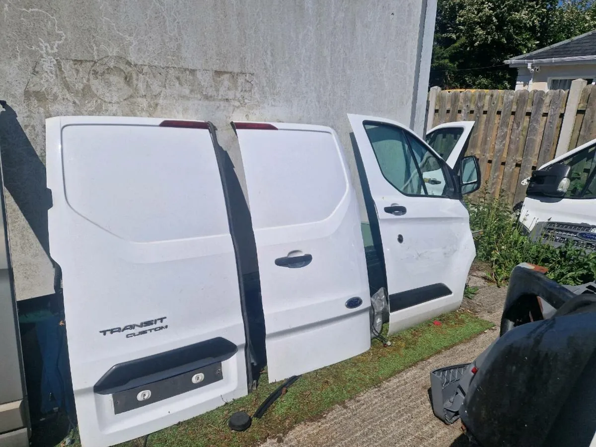 FORD TRANSIT BREAKING - Image 1