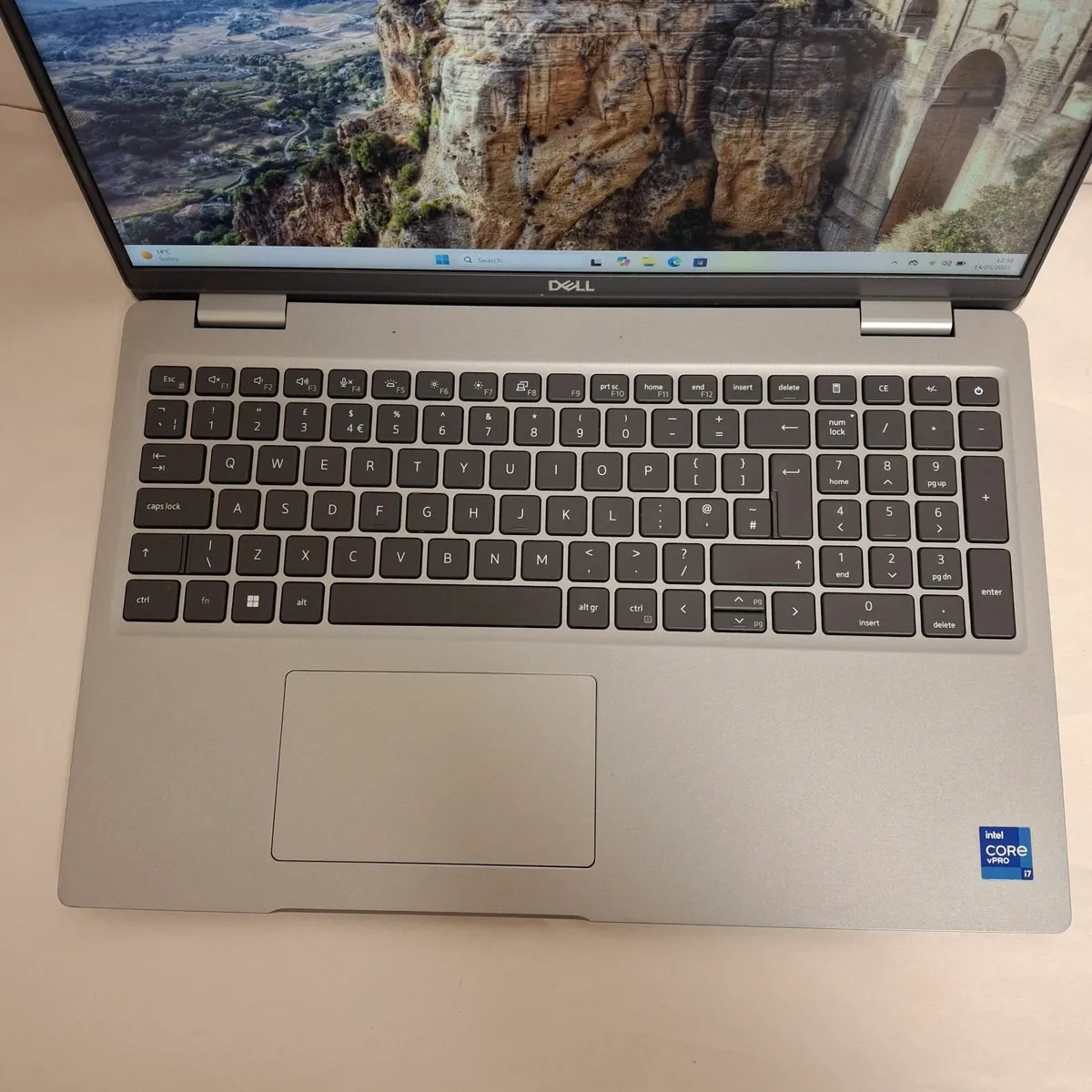 Dell Latitude 5520 i7 11th Gen, 16GB RAM, 512GB SS - Image 1
