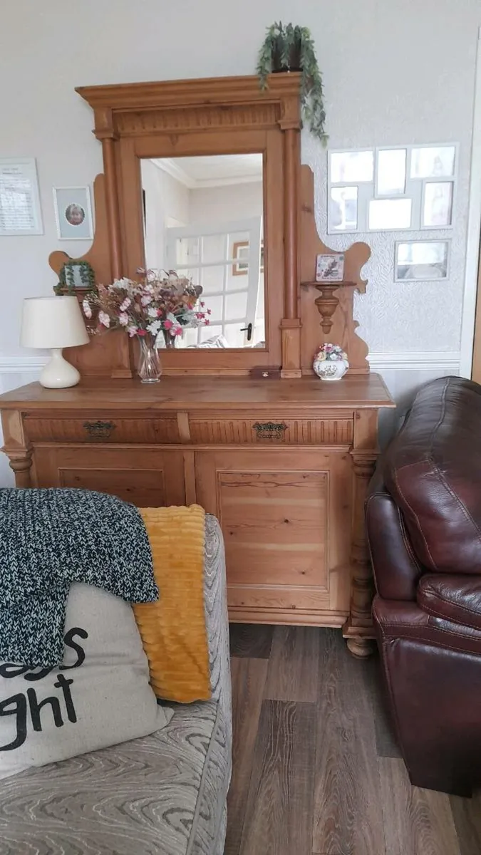 Wooden sideboard - Image 2