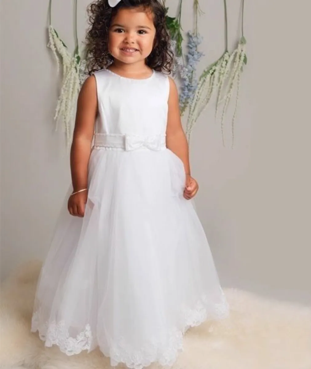 10 Communion Dresses & Access €550. - Image 2
