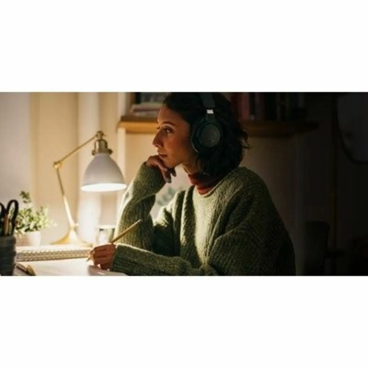 Bluetooth Headphones Head Phones Audio Technica - Image 2