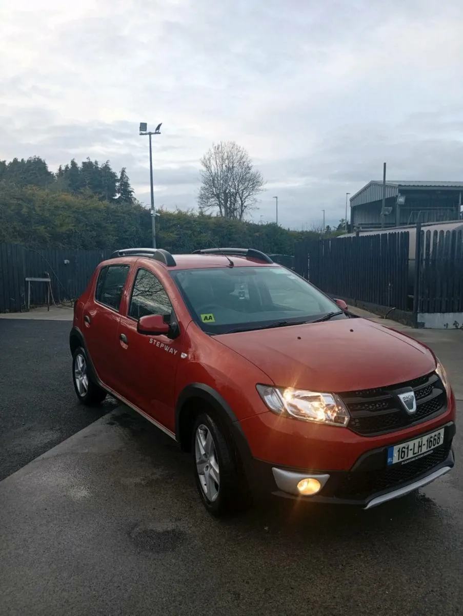 Dacia sandero stepway 1.5dci. One owner from new - Image 3