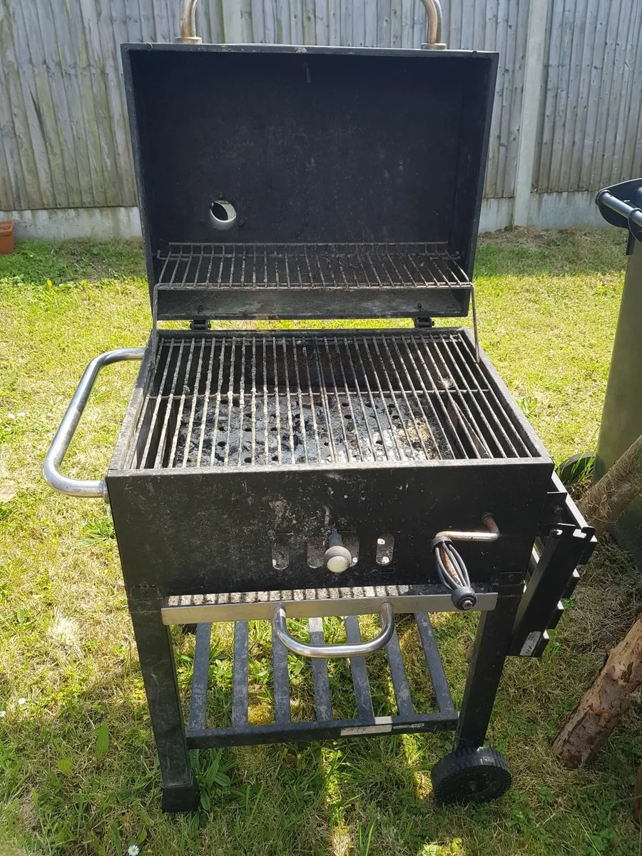 Barbecue (charcoal) - Image 3