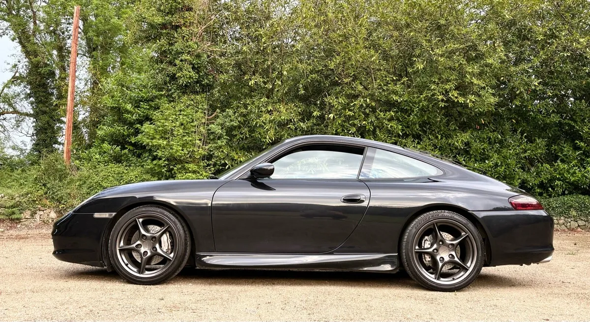 Porsche 911 c4 manual slick top - Image 4