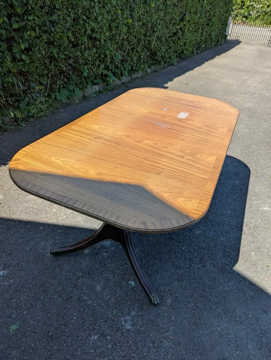 Dining table - Image 2