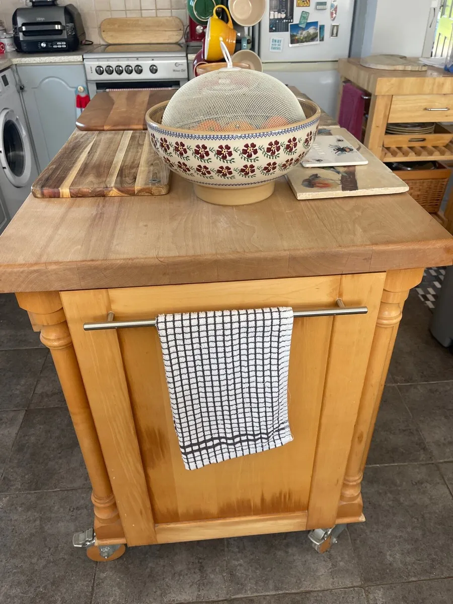 Kitchen island - Image 3