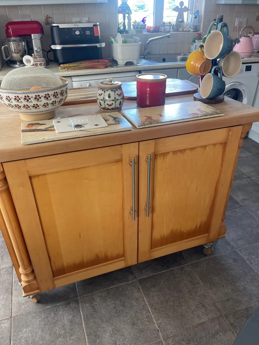 Kitchen island - Image 4