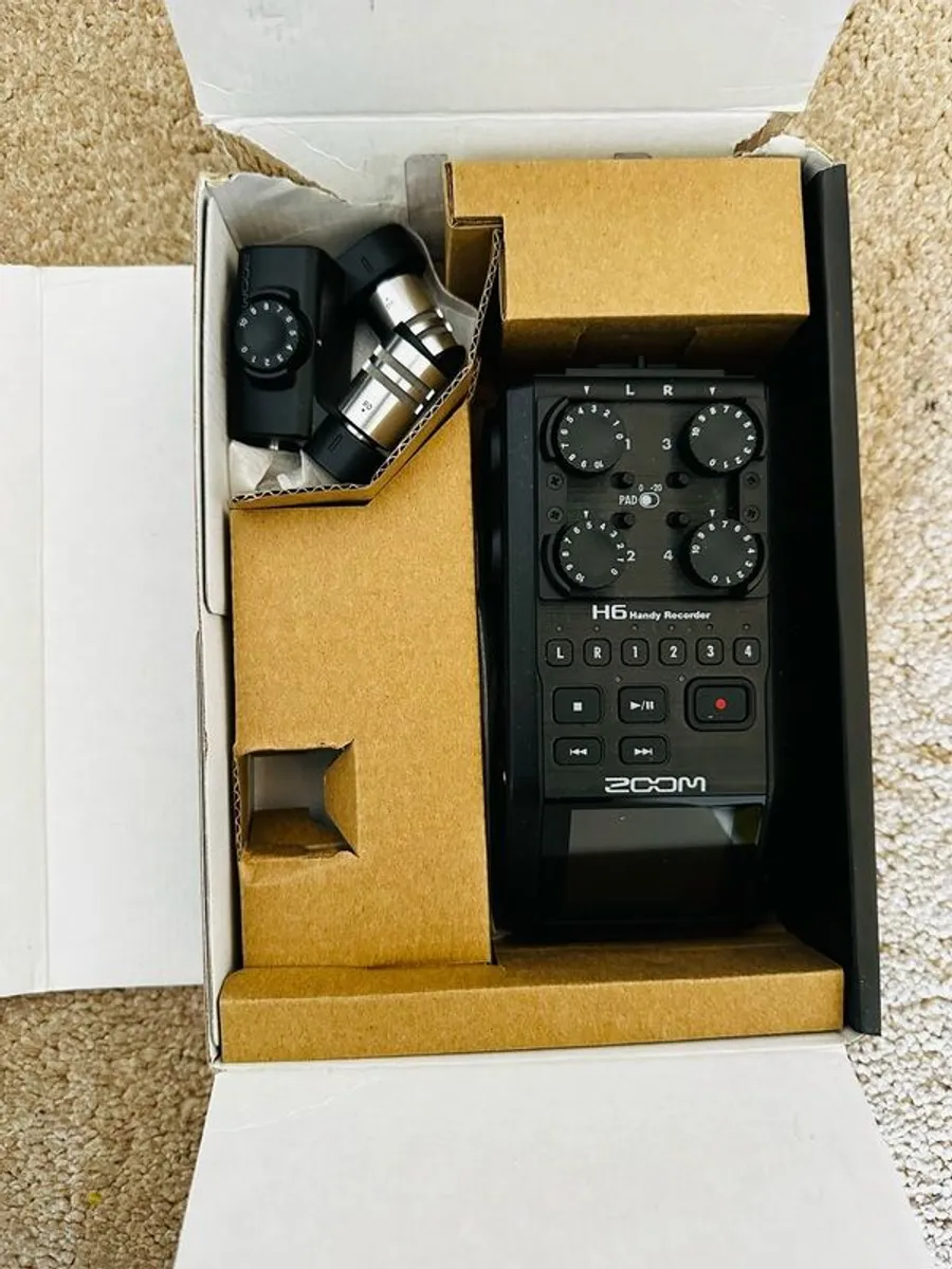 Zoom H6 - Image 1