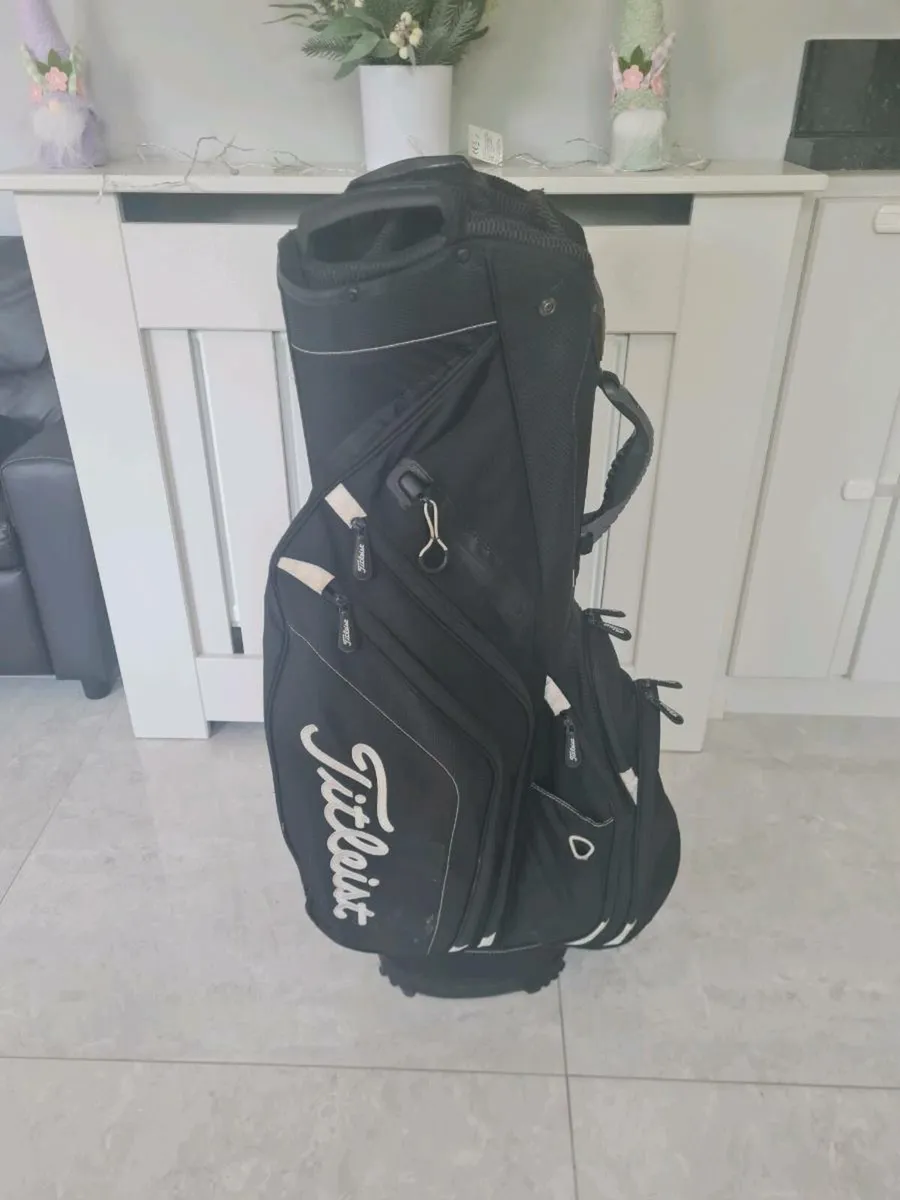 Titleist Golf Bag - Image 1