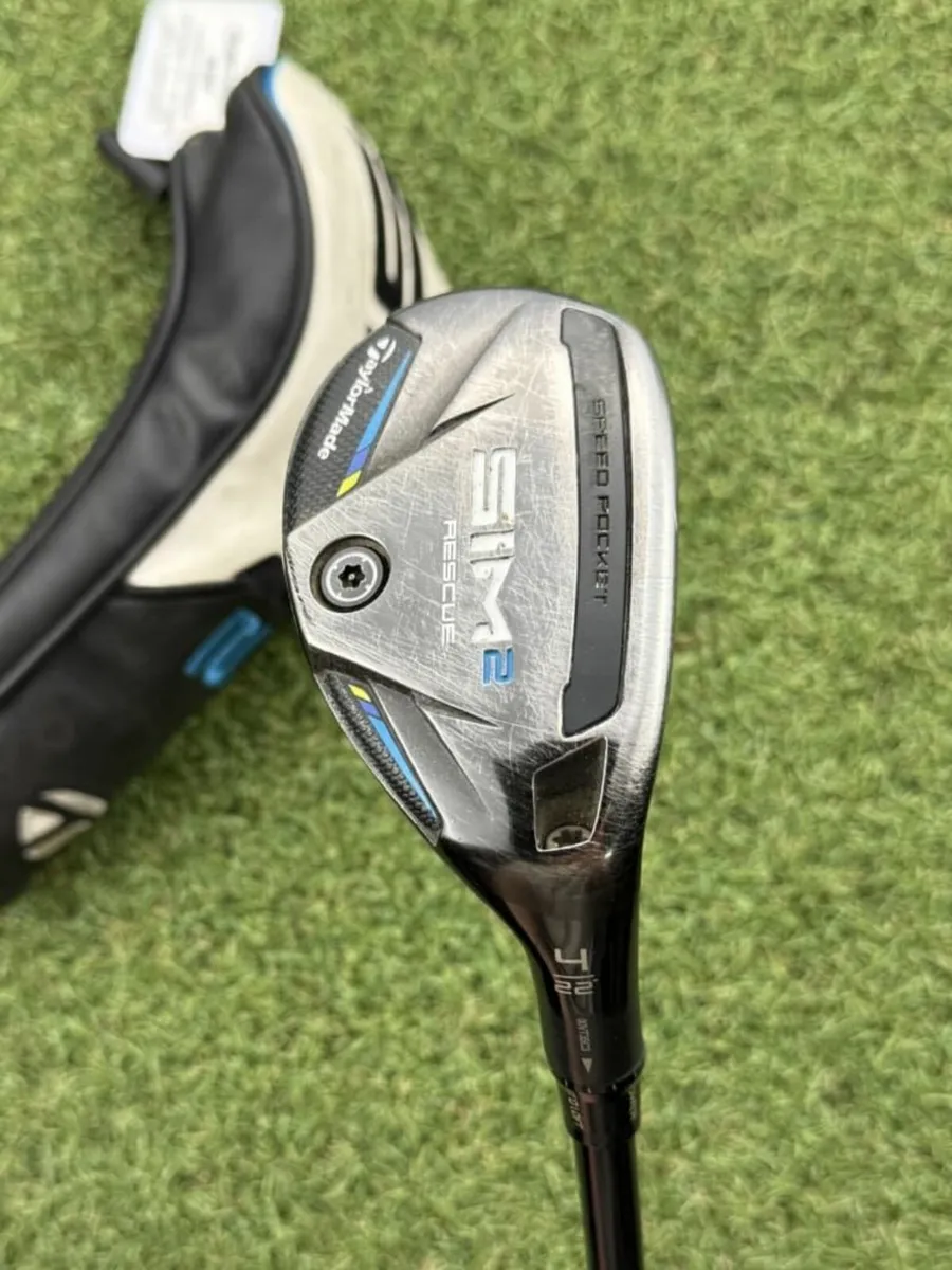TAYLORMADE SIM 2 HYBRID / #4 22° / STIFF - Image 2