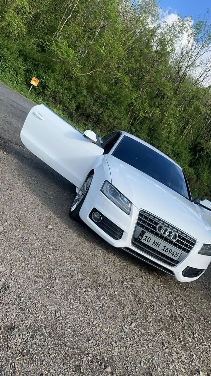 Audi A5 2.0 TDI 2010 Coupe - Image 1