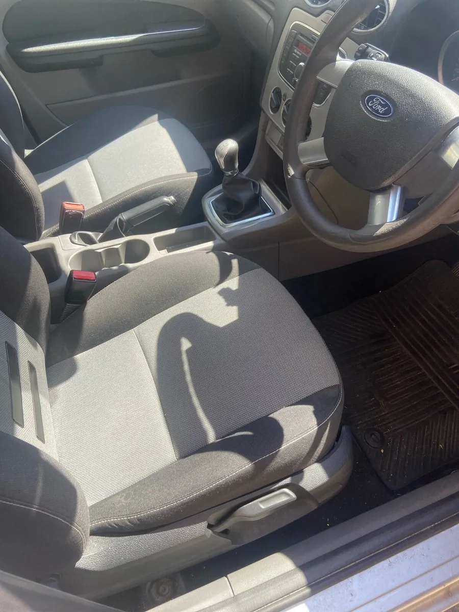 Ford Focus 2011 - Image 3