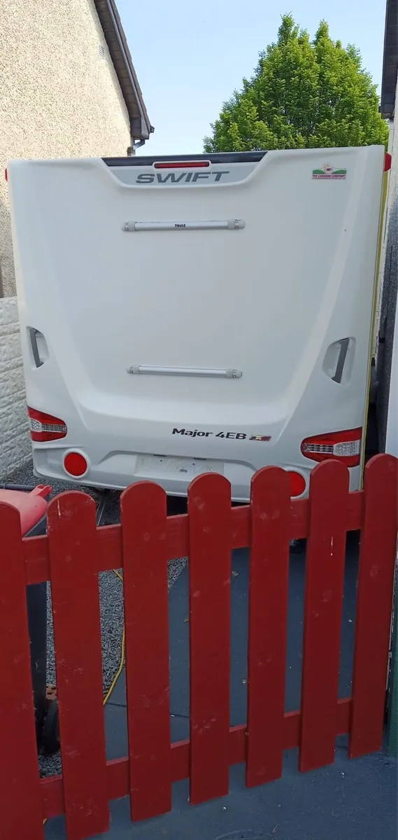 Caravan.Swift Sprite Major 4 birth - Image 2