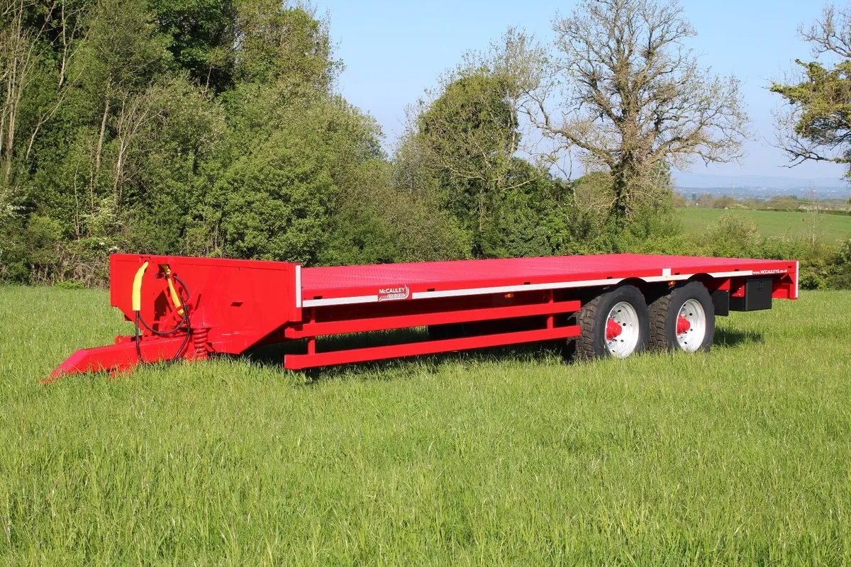 Bale trailer - Image 1