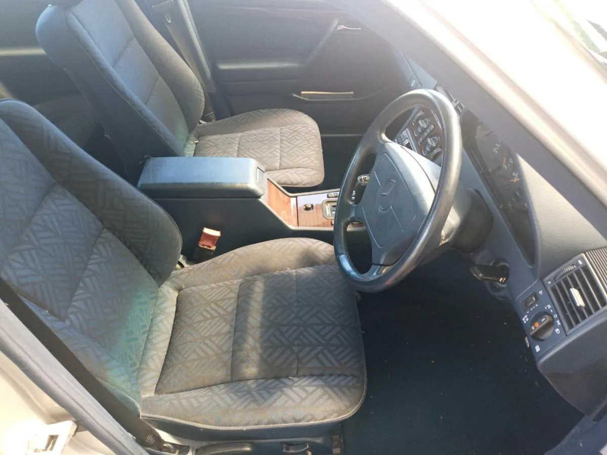 VW golf 1.8  +. Mercedes C280 - Image 2