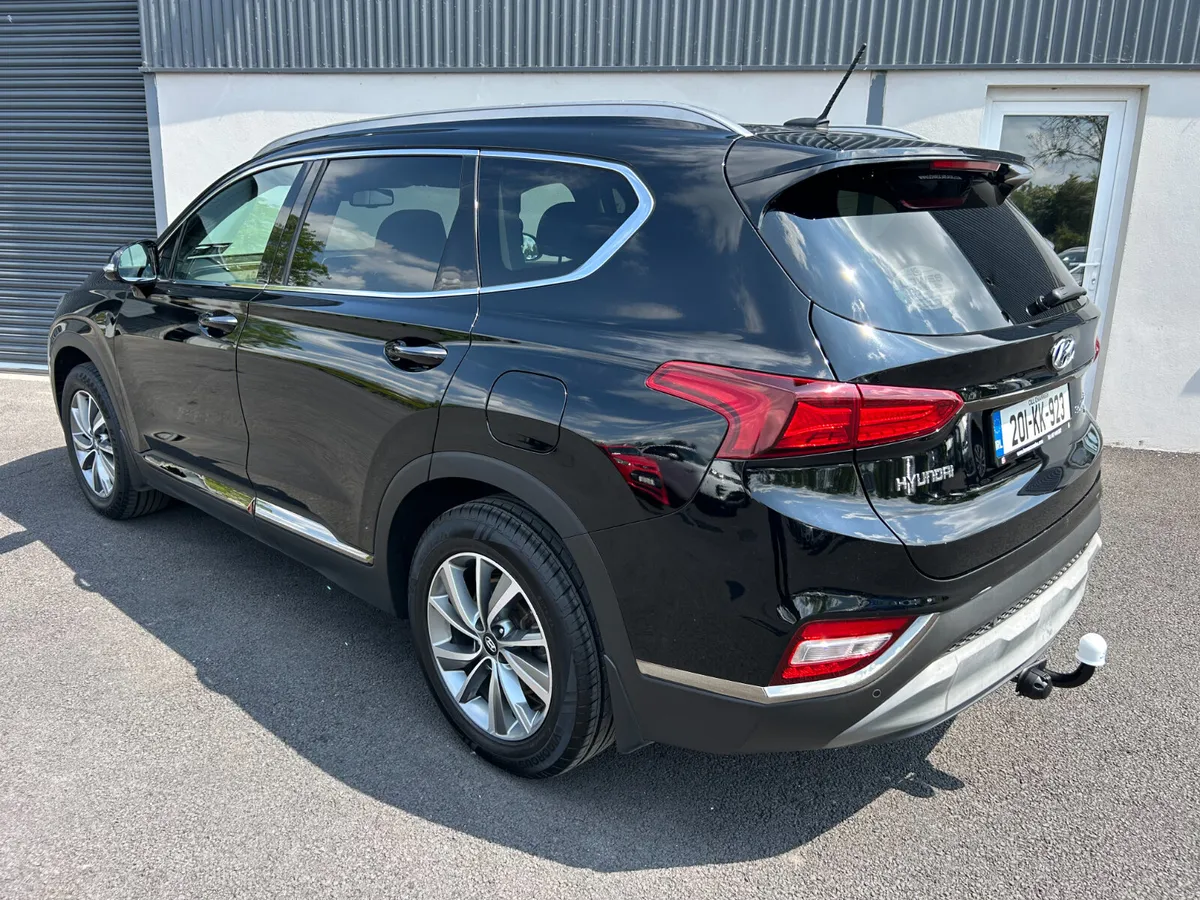 201 Hyundai Santa Fe Executive Plus 4WD Auto - Image 3