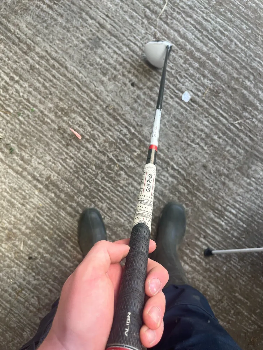 Golf clubs and bag - Image 4
