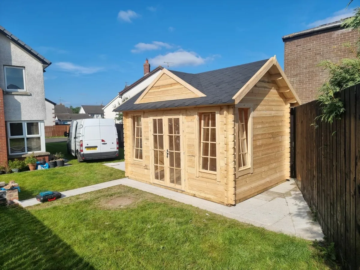 Solid wood cabin "Clockhouse" 4×3m - Image 4