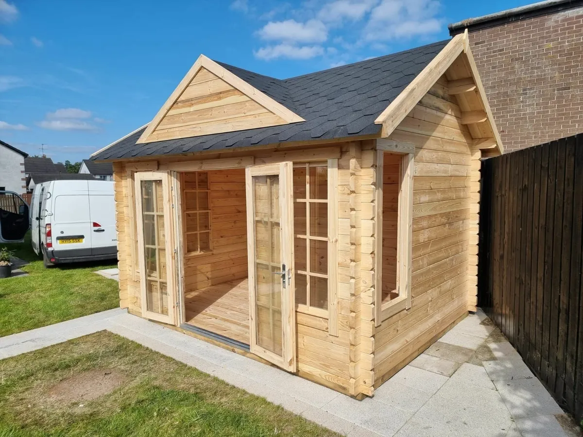 Solid wood cabin "Clockhouse" 4×3m - Image 1