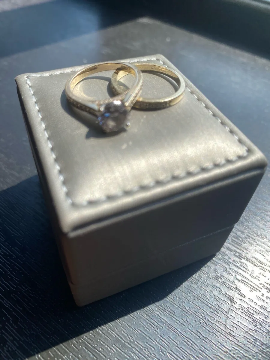 Engagement ring - Image 3