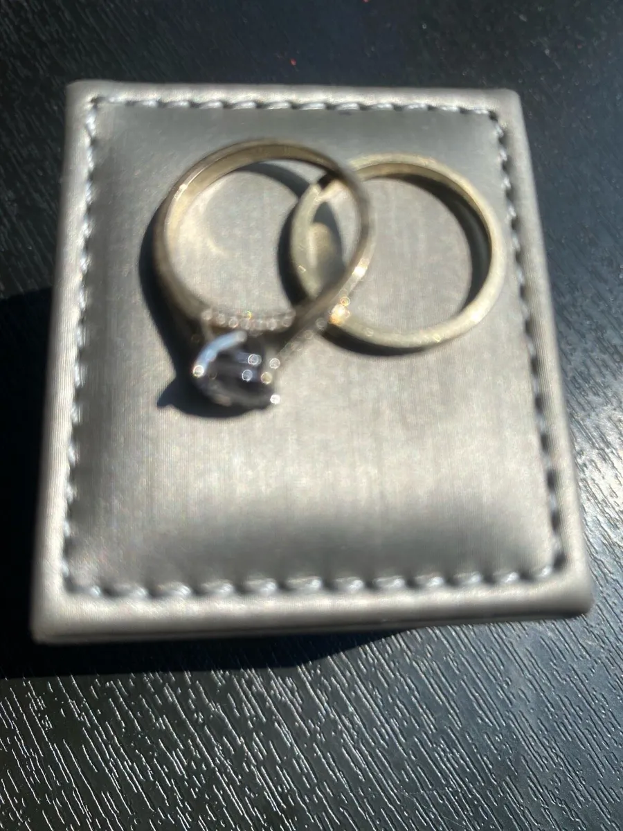 Engagement ring - Image 4